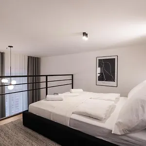 E56 - Grand Boulevard Heritage - Location By Bqa Apartment Budapest