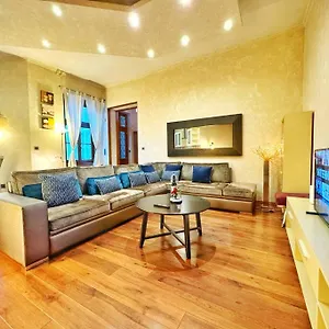 https://apt-ultra-central-10-ppl.inbudapesthotels.com