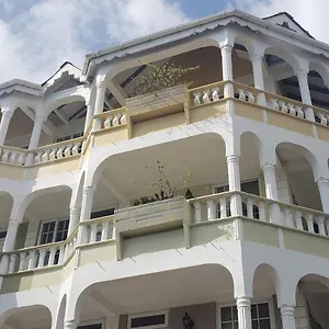 Unit 5/6 Private - , Roseau Dominique