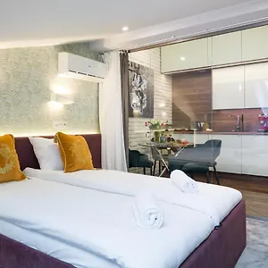 Deluxe In Cracow - Old Town & Cracow Kazimierz Apartment